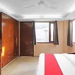 Oyo 87728 Shivam Residency