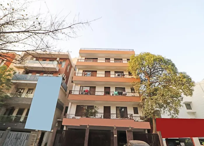 Oyo 87728 Shivam Residency